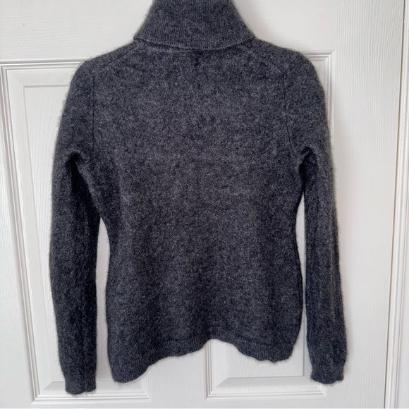 Charter Club Luxury Sweater high neck 100% Cashmere Gray M - Picture 1 of 5
